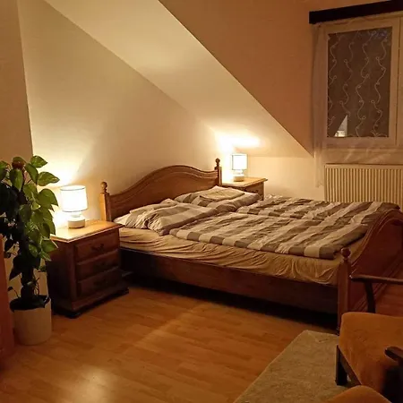 Hobiti Doupe Strazisko