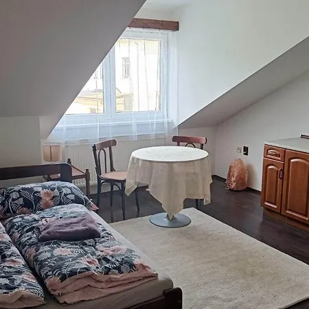 Hobiti Doupe Strazisko