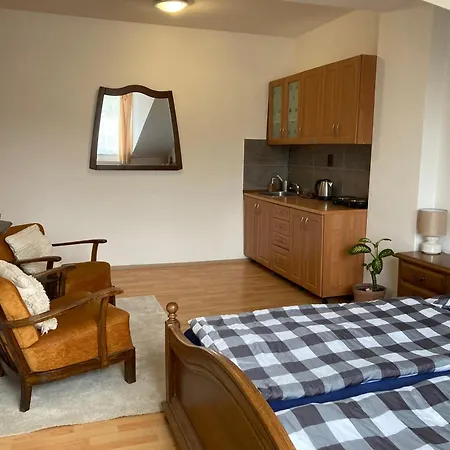 Hobiti Doupe Apartment Strazisko