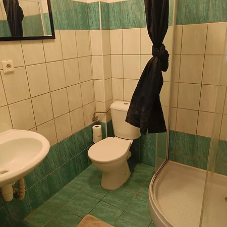 Hobiti Doupe * Strazisko
