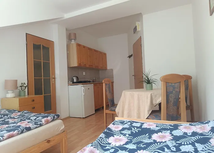 Hobiti Doupe Apartman *