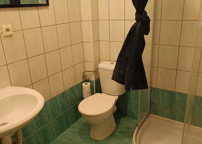 Hobiti Doupe * Strazisko